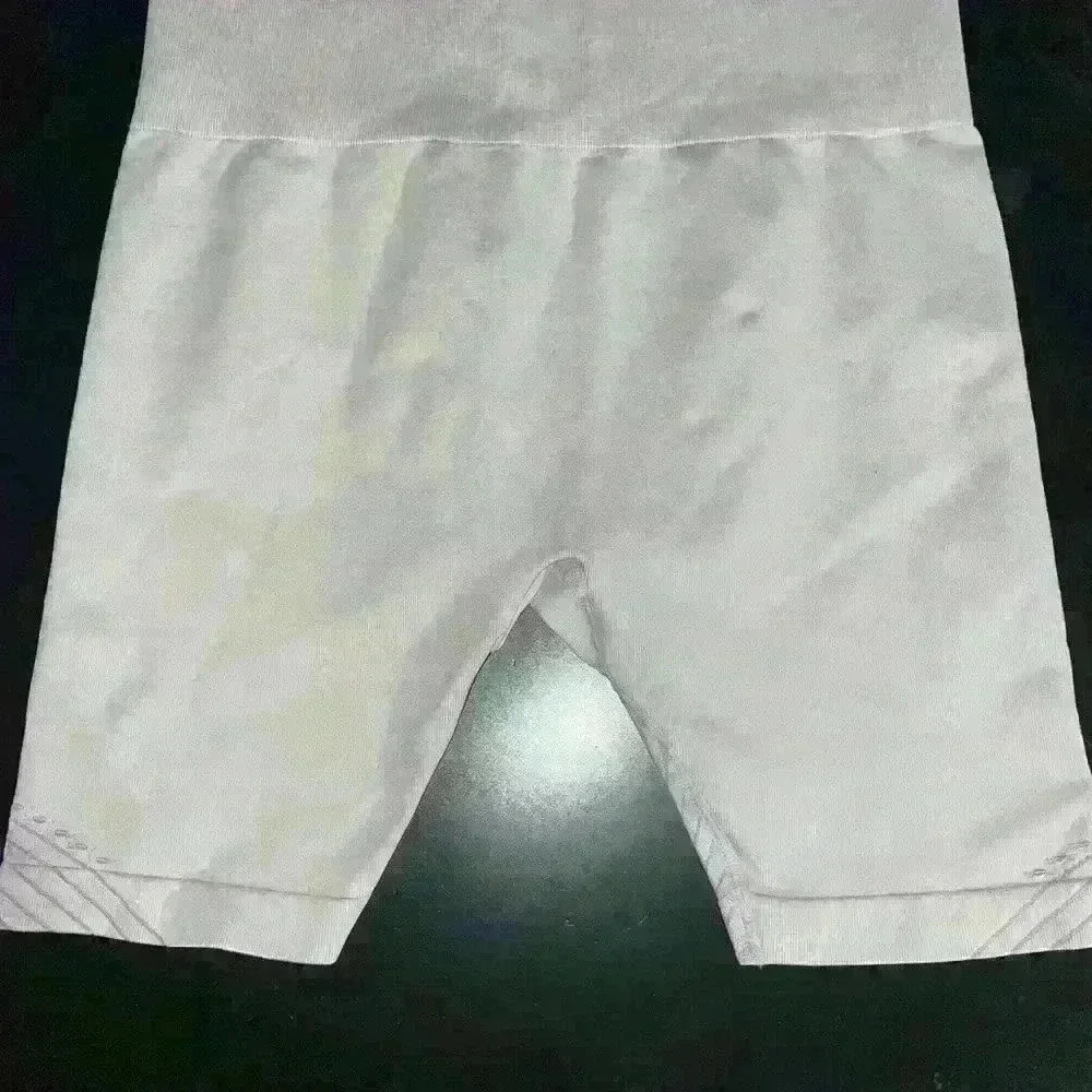 EUC Joy Lab cream bike shorts activewear workout exercise lycra sz Large - Picture 2 of 4